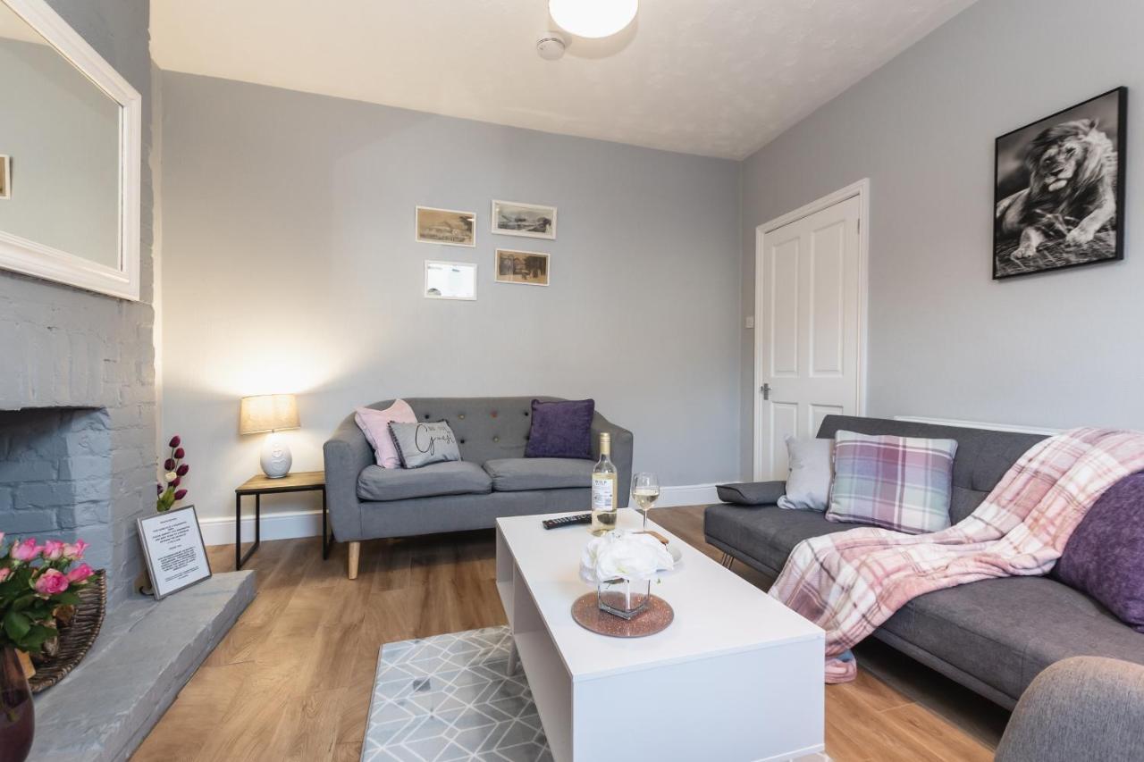 3-Bedroom House L Fast Wi-Fi L Garden L Newly Decorated L Close To Shops And Restaurants Борнмут Экстерьер фото