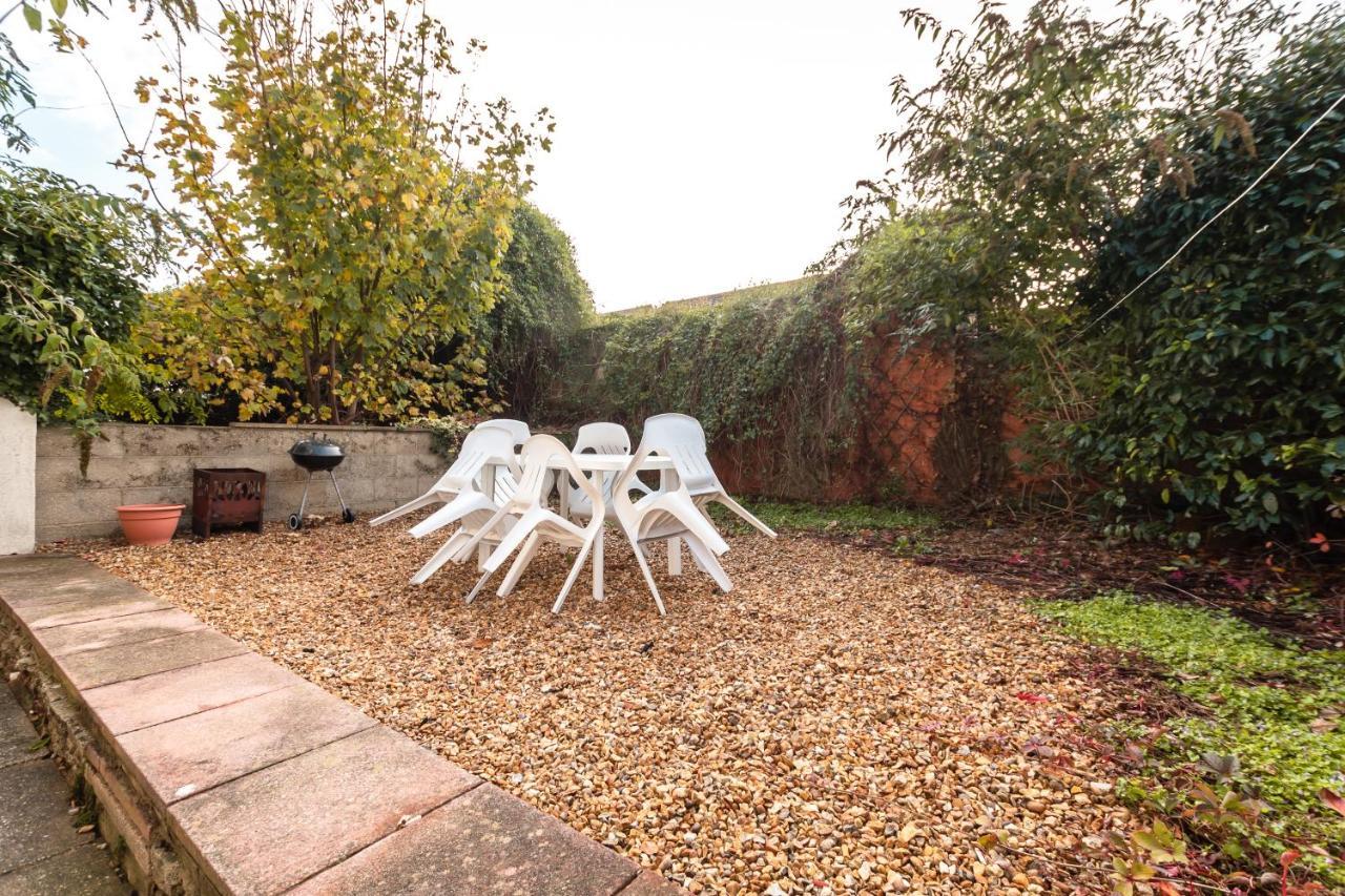 3-Bedroom House L Fast Wi-Fi L Garden L Newly Decorated L Close To Shops And Restaurants Борнмут Экстерьер фото